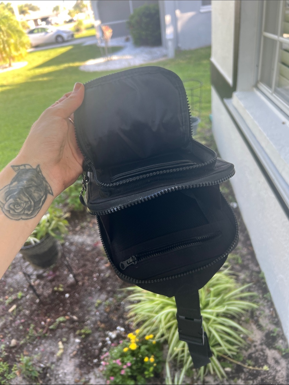 BEIS The Sport Sling in Black - Picture 5 of 7